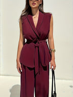 Dames mouwloze getailleerde vest en broek set